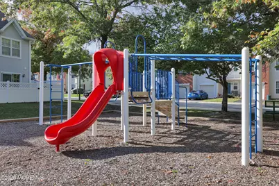 19 Painted Wagon Road #100, Holmdel, NJ 07733 - Photo 16