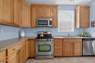21 Snow Berry Ln, Howell Township, NJ 07731 - Photo 18