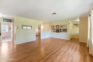 933C Thornhill Ct, Lakewood, NJ 08701 - Photo 8