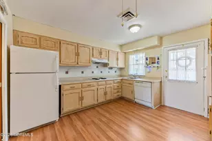 933C Thornhill Ct, Lakewood, NJ 08701 - Photo 10