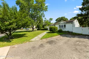 13 Chestnut St, Farmingdale, NJ 07727 - Photo 6