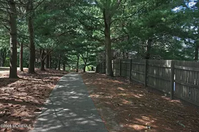 80 Bradford Court, Matawan, NJ 07747 - Photo 6