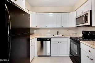E11 Hillside Ct, Highlands, NJ 07732 - Photo 16