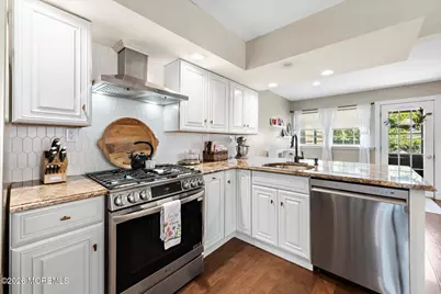 38 Leonard Avenue, Atlantic Highlands, NJ 07716 - Photo 12
