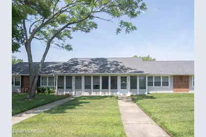 228B Buckingham Court, Lakewood, NJ 08701 - Photo 2