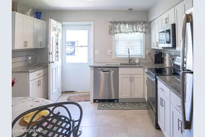 228B Buckingham Court, Lakewood, NJ 08701 - Photo 12