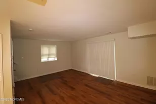 32 Pin Oak Ln, Little Egg Harbor, NJ 08087 - Photo 2