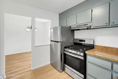 300 South Street #B, Eatontown, NJ 07724 - Photo 8