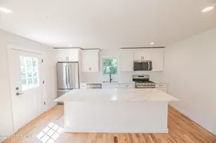 114 Center St, Freehold, NJ 07728 - Photo 18