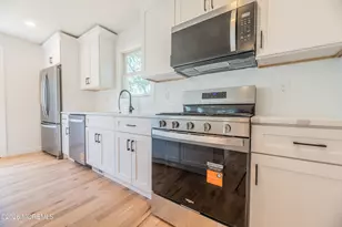 114 Center St, Freehold, NJ 07728 - Photo 28