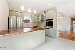 32 Gabriella Cir, Manchester Township, NJ 08759 - Photo 8