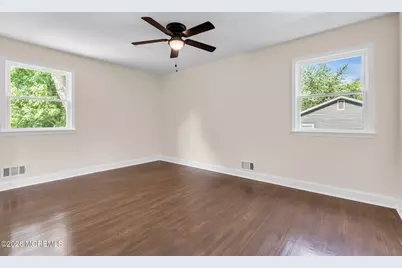 420 W Union Hill Road, Morganville, NJ 07751 - Photo 32