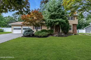 420 W Union Hill Rd, Morganville, NJ 07751 - Photo 4