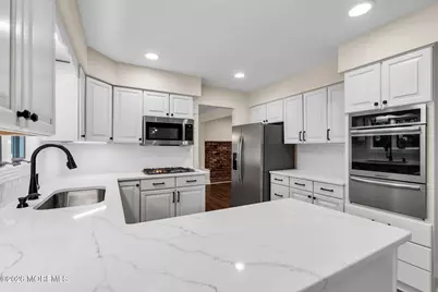 420 W Union Hill Road, Morganville, NJ 07751 - Photo 18