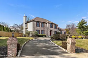 97 Windsor Dr, Eatontown, NJ 07724 - Photo 2