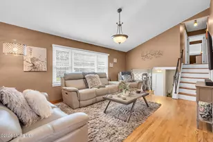 4 Marc St, Hazlet Township, NJ 07730 - Photo 12