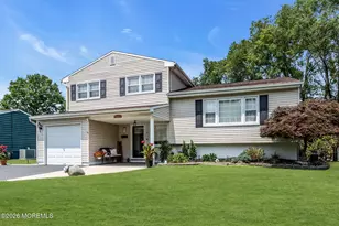 4 Marc St, Hazlet Township, NJ 07730 - Photo 4