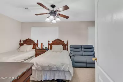 46 Aspen Court, Lakewood, NJ 08701 - Photo 16