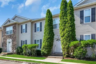 46 Aspen Court, Lakewood, NJ 08701 - Photo 2