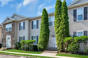 46 Aspen Ct, Lakewood, NJ 08701 - Photo 2