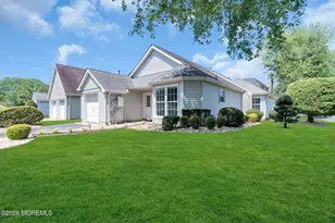 7 Petunia Pl, Freehold, NJ 07728 - Photo 2