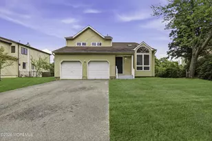 659 McCormick Dr, Toms River Township, NJ 08753 - Photo 2