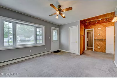 290 W Prospect Avenue, Keyport, NJ 07735 - Photo 10