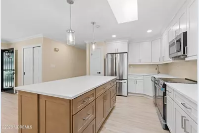 3 Surrey Court #A, Monroe Township, NJ 08831 - Photo 4