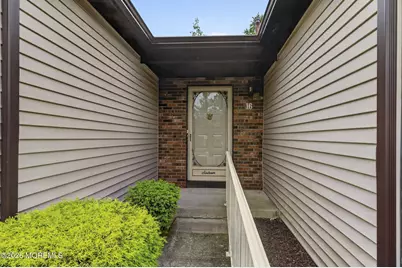16 Murray Hill Terrace, Marlboro Township, NJ 07746 - Photo 10