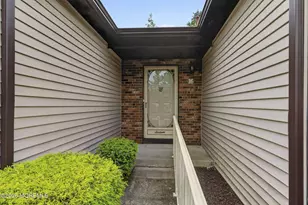 16 Murray Hill Terrace, Marlboro Township, NJ 07746 - Photo 10