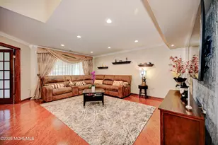 22 Aspen Ave, Englishtown, NJ 07726 - Photo 12