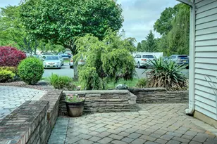 40 Staghorn Dr, Matawan, NJ 07747 - Photo 2