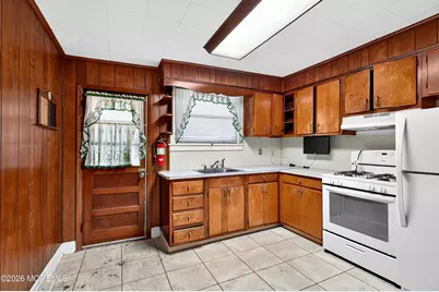 338 Hewitt Street, Trenton, NJ 08611 - Photo 10