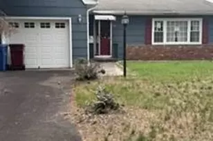 16 Edinburgh Dr, Toms River Township, NJ 08757 - Photo 1