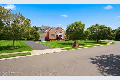102 Hidden Pond Court, Manalapan Township, NJ 07726 - Photo 4