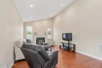 41 Saint Johns Drive, Freehold, NJ 07728 - Photo 18