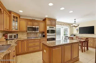 6 Kimberly Ct, Manalapan Township, NJ 07726 - Photo 20