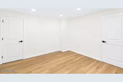 17 Henry Street, Freehold, NJ 07728 - Photo 22