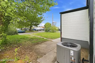 33 Morris St, Burlington City, NJ 08016 - Photo 32