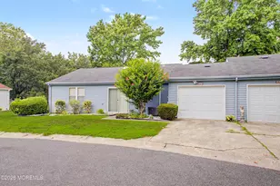 871 Liverpool Cir, Manchester Township, NJ 08759 - Photo 14