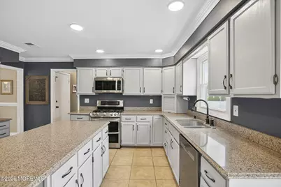 45 S Foxcroft Drive, Manalapan Township, NJ 07726 - Photo 20