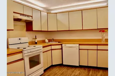 59 Covington Court, East Brunswick Township, NJ 08816 - Photo 2