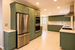 253 Parkview Ter, Lincroft, NJ 07738 - Photo 4