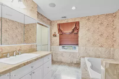 102 Parker Road, Eatontown, NJ 07724 - Photo 26