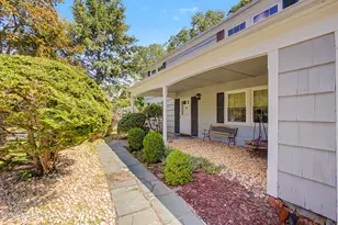 14 McIntosh Ln, Manalapan Township, NJ 07726 - Photo 2