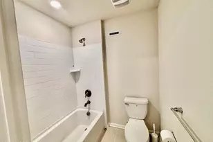 4 Victoria Gdns Sq, Neptune Township, NJ 07753 - Photo 28