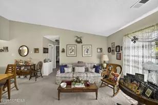 33 Carnaby Close, Freehold, NJ 07728 - Photo 22