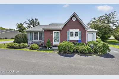 33 Carnaby Close, Freehold, NJ 07728 - Photo 1