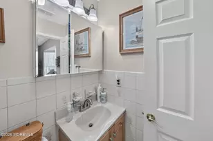 33 Carnaby Close, Freehold, NJ 07728 - Photo 34
