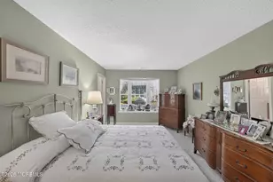 33 Carnaby Close, Freehold, NJ 07728 - Photo 28